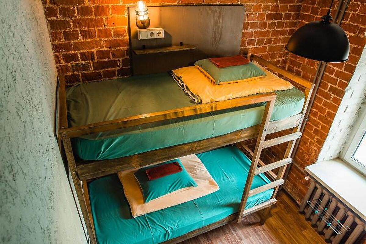 MONTANA HOSTEL