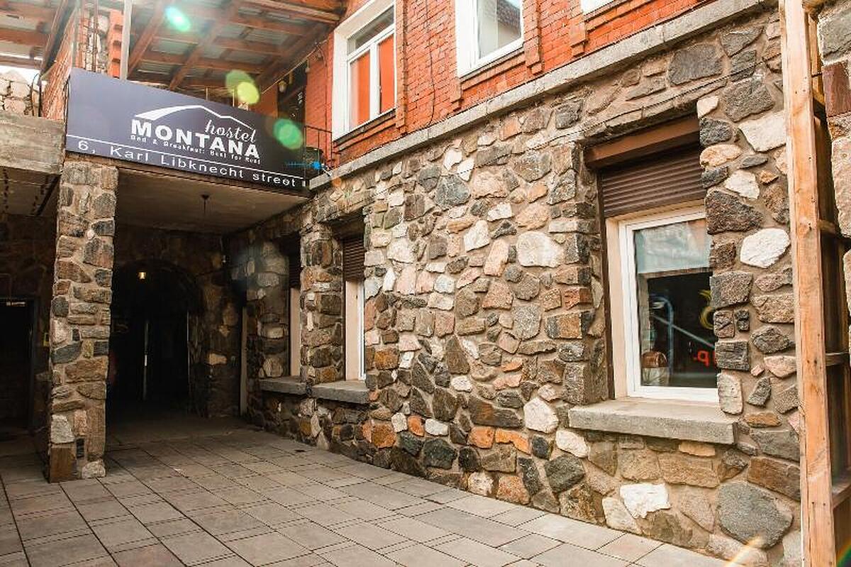 MONTANA HOSTEL