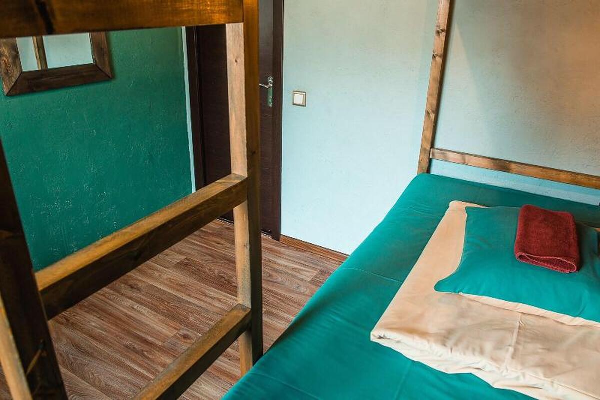 MONTANA HOSTEL