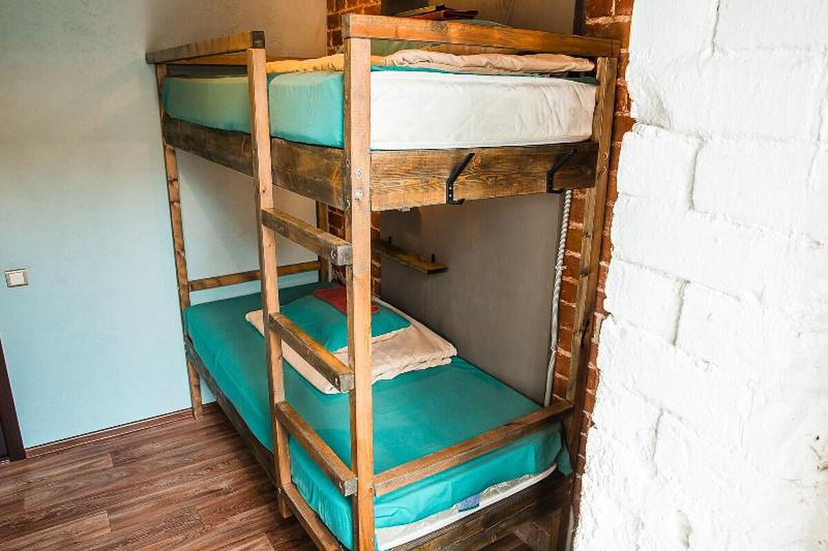 MONTANA HOSTEL
