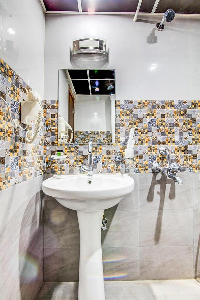 Fabhotel Prime Abion