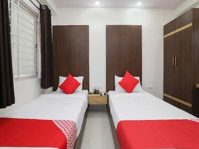 OYO 12544 Varcity Twin Towers