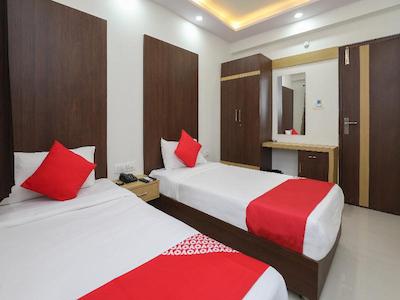 OYO 12544 Varcity Twin Towers