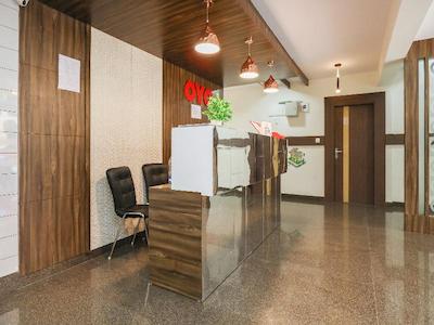 OYO 12544 Varcity Twin Towers