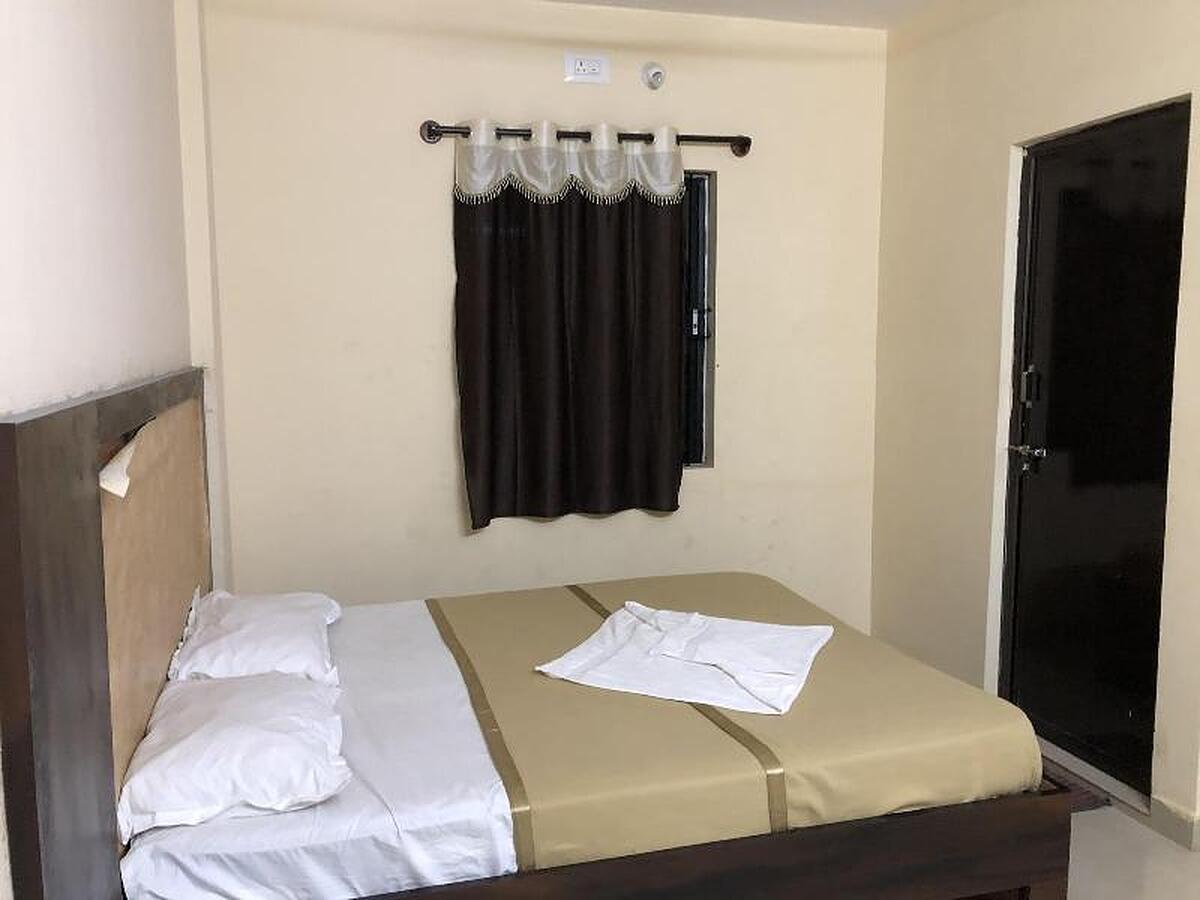 Veekay Lodge