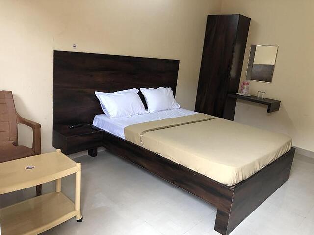 Veekay Lodge