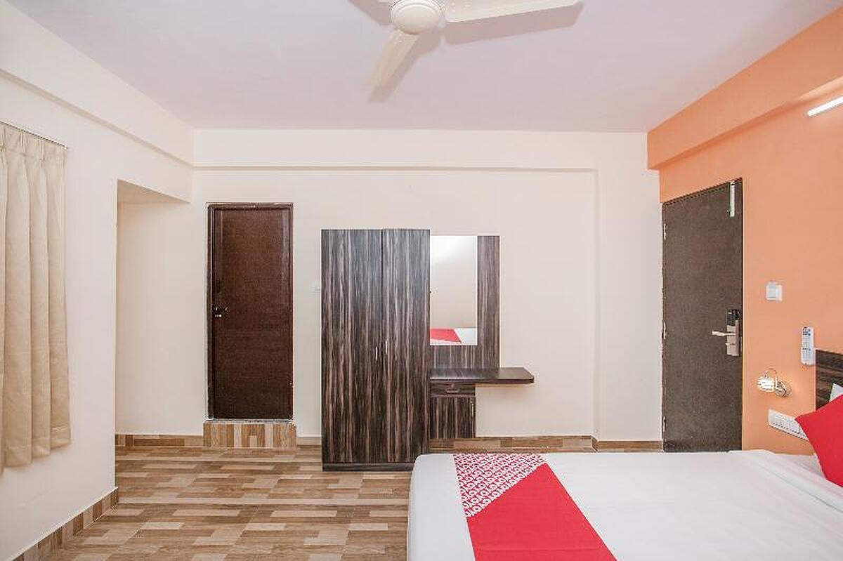 OYO 10480 Hotel PMR