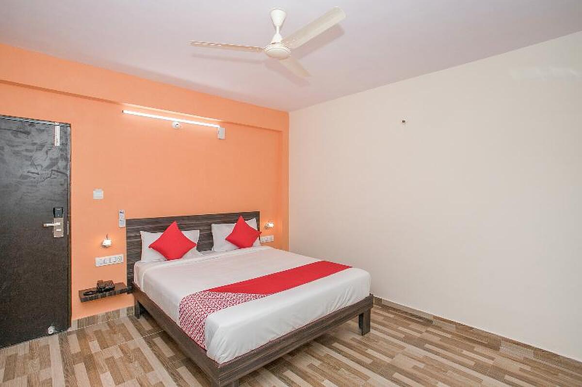 OYO 10480 Hotel PMR