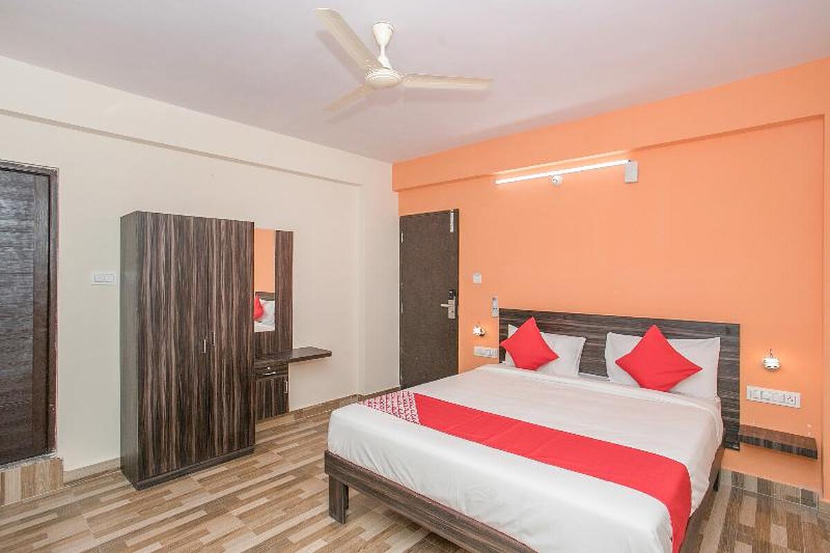 OYO 10480 Hotel PMR