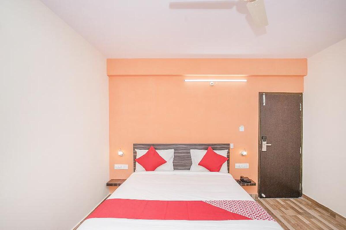 OYO 10480 Hotel PMR