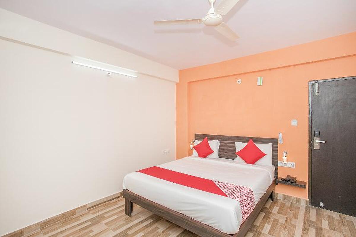 OYO 10480 Hotel PMR