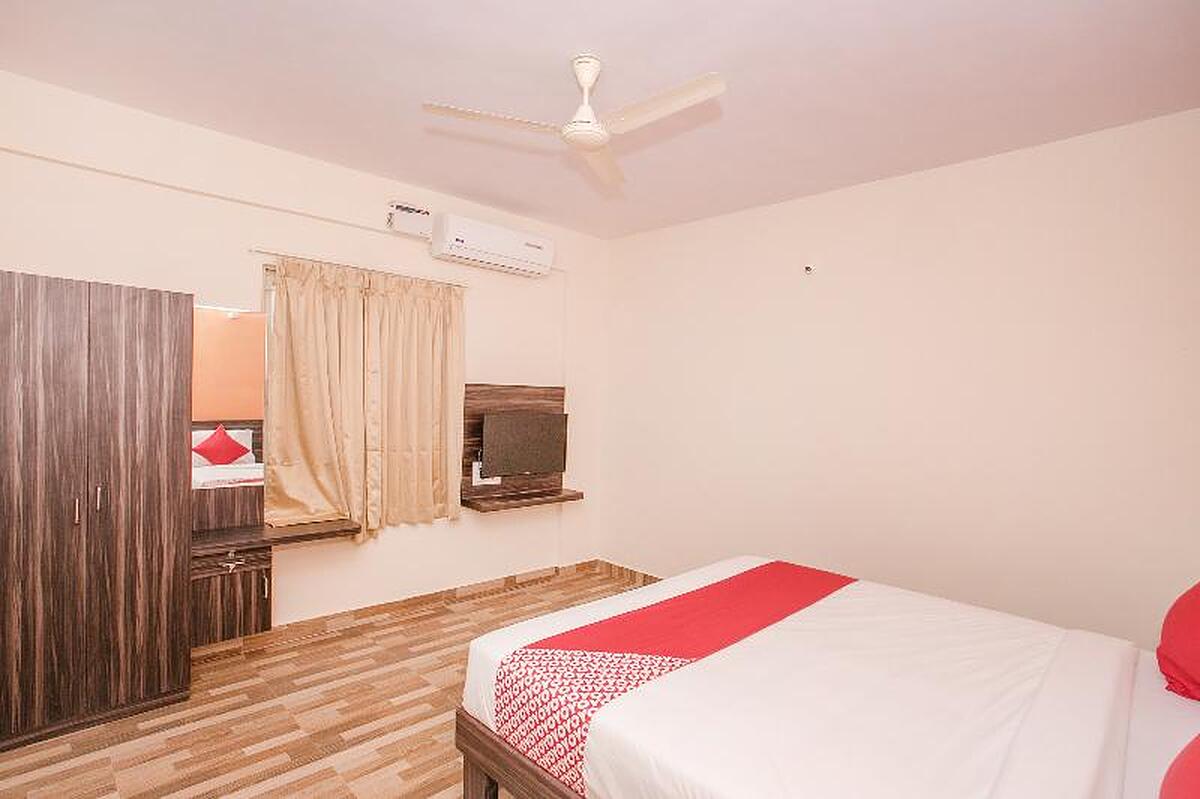 OYO 10480 Hotel PMR