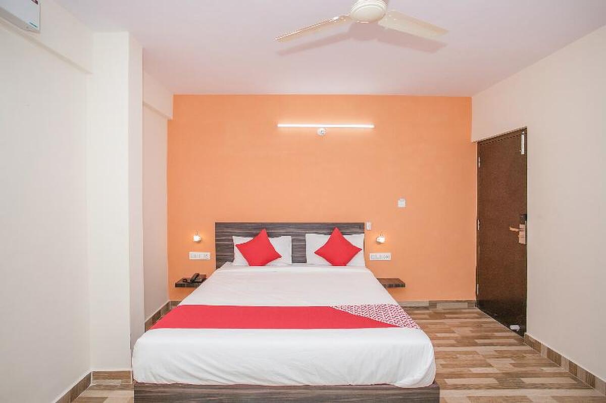 OYO 10480 Hotel PMR