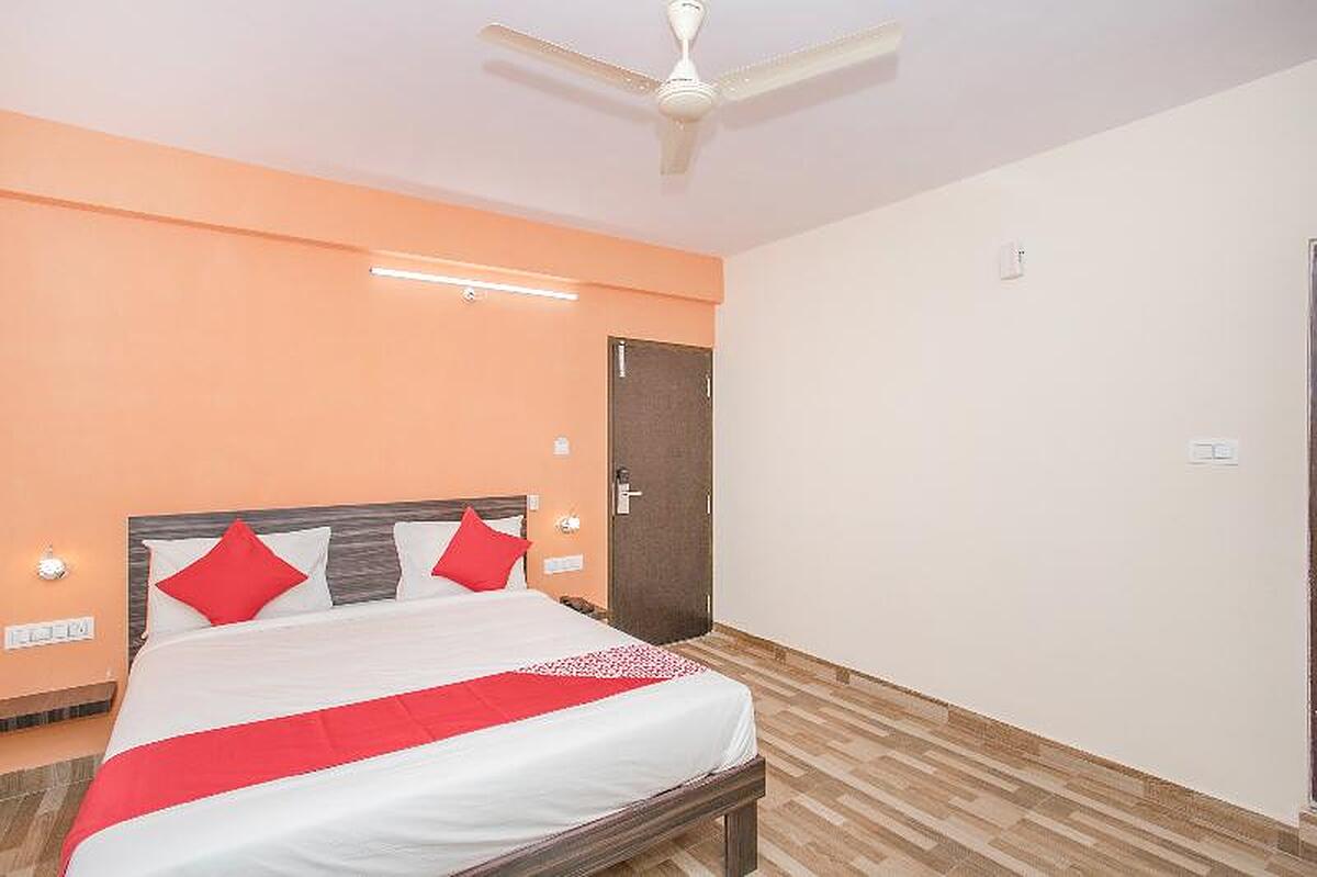 OYO 10480 Hotel PMR
