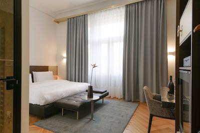 Dependance Golden Crown