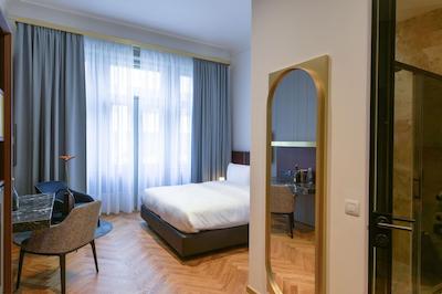 Dependance Golden Crown