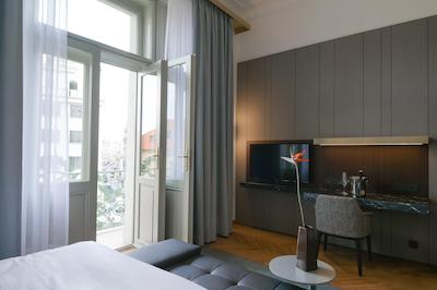 Dependance Golden Crown