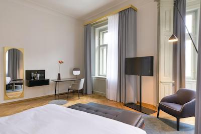 Dependance Golden Crown