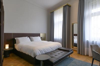 Dependance Golden Crown