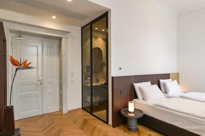 Dependance Golden Crown