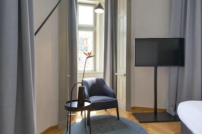 Dependance Golden Crown