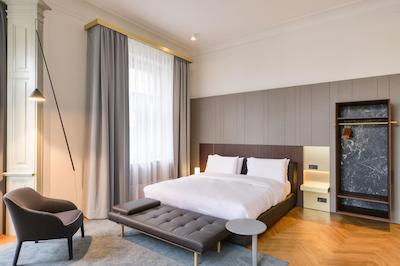 Dependance Golden Crown