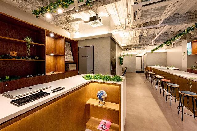 AND HOSTEL MINOWA
