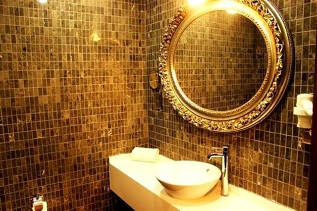 Vendome Hotel