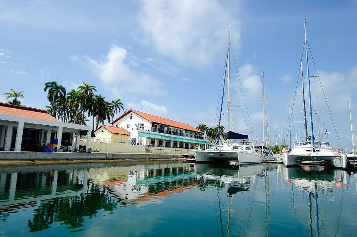 Marina Hotel At Shelter Bay