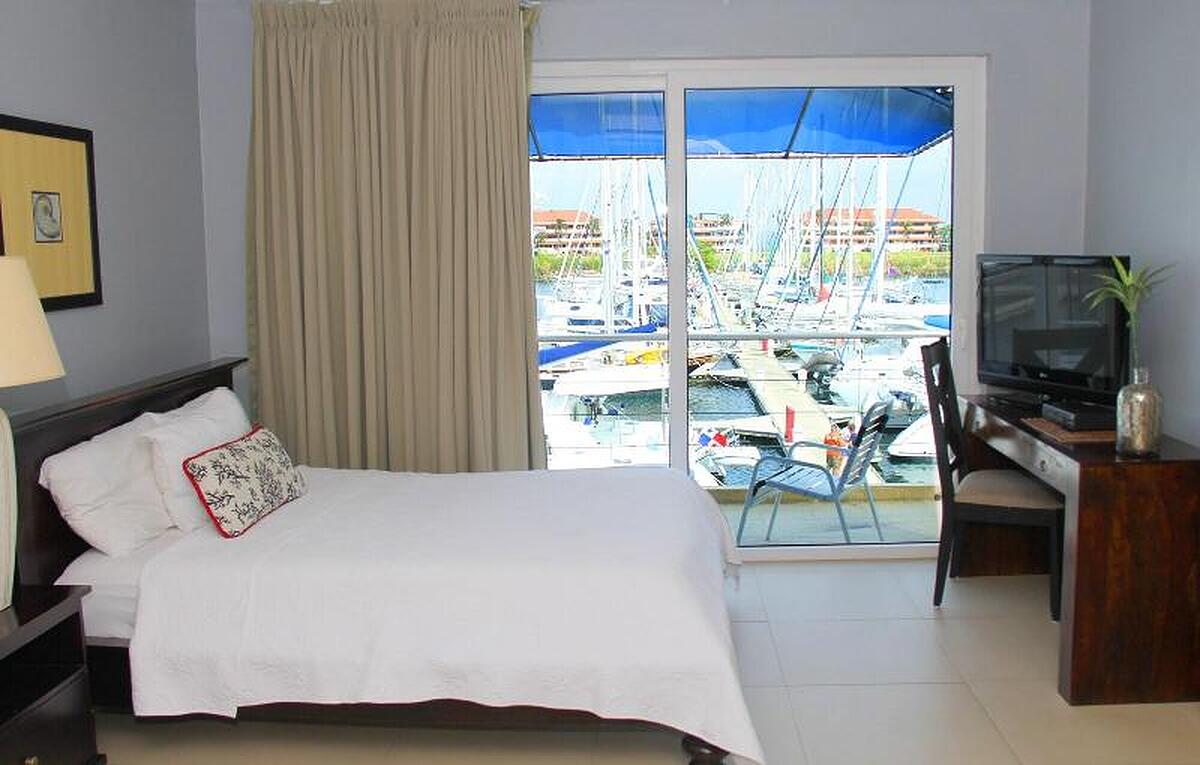 Marina Hotel At Shelter Bay