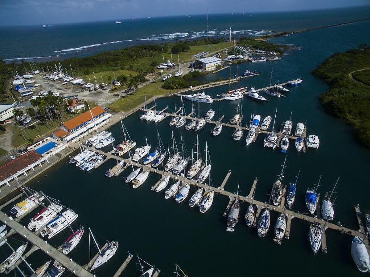 Marina Hotel At Shelter Bay