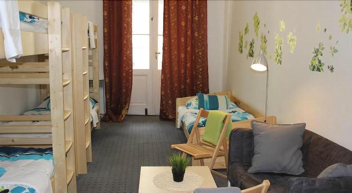 Hostel Opletalova