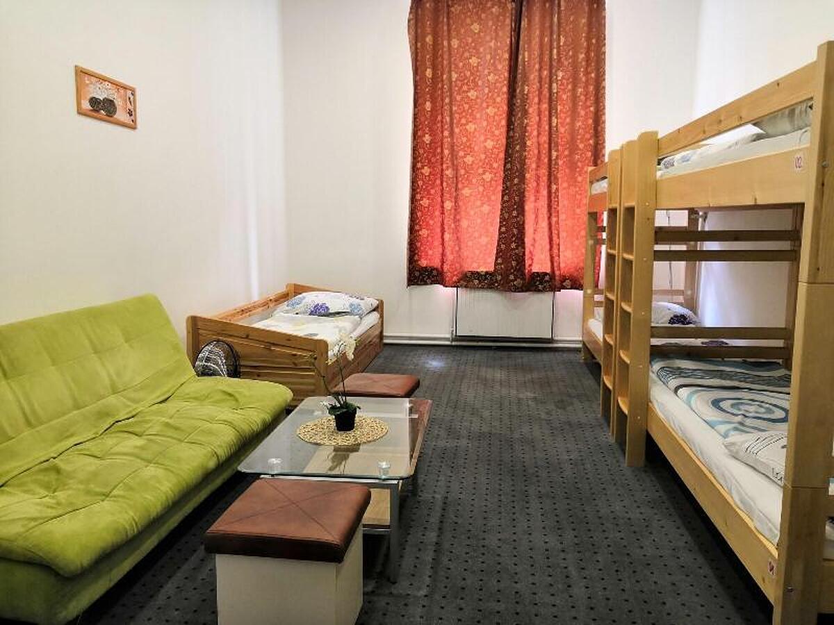 Hostel Opletalova