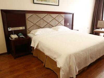 Greentree Inn Chengdu Airport Road Zhujiang Road E