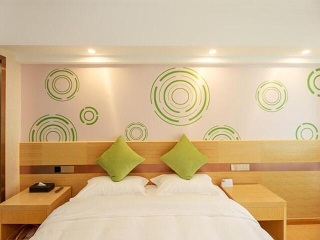 GreenTree Inn Chengdu Zoo Zhaojue Temple South Rd