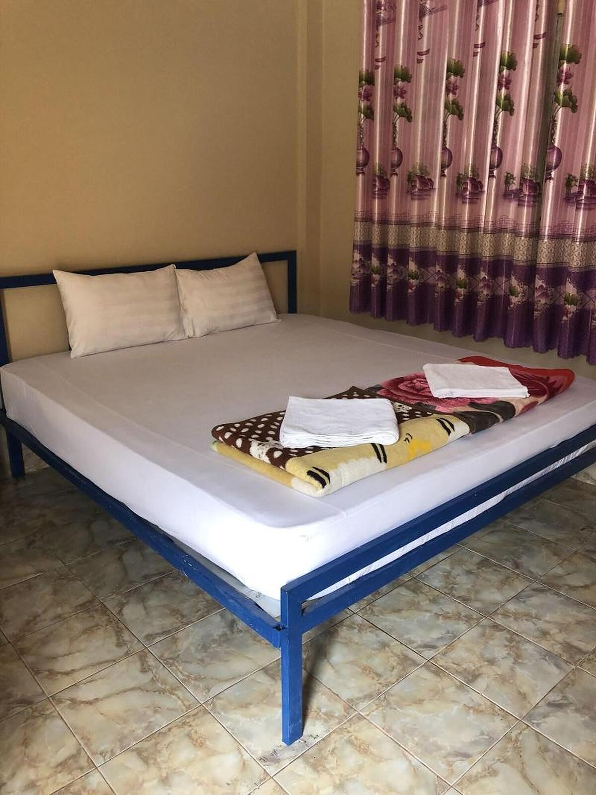 REAL VANG VIENG BACKPACKER HOSTEL