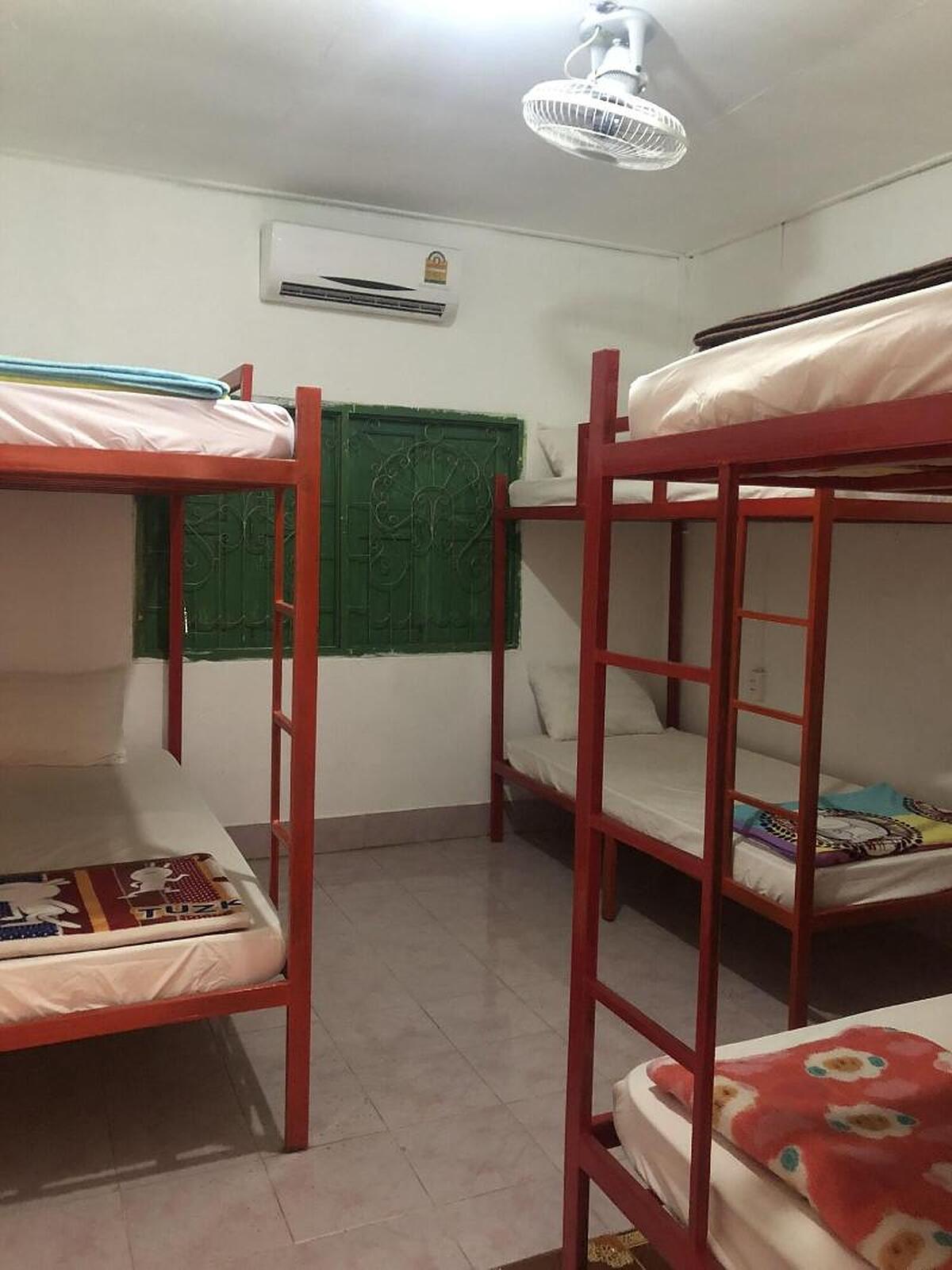 REAL VANG VIENG BACKPACKER HOSTEL