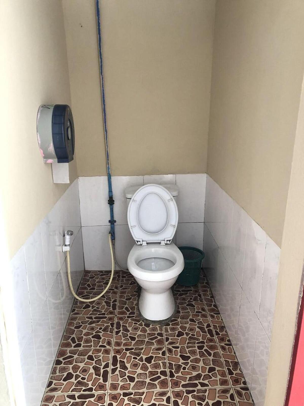 REAL VANG VIENG BACKPACKER HOSTEL
