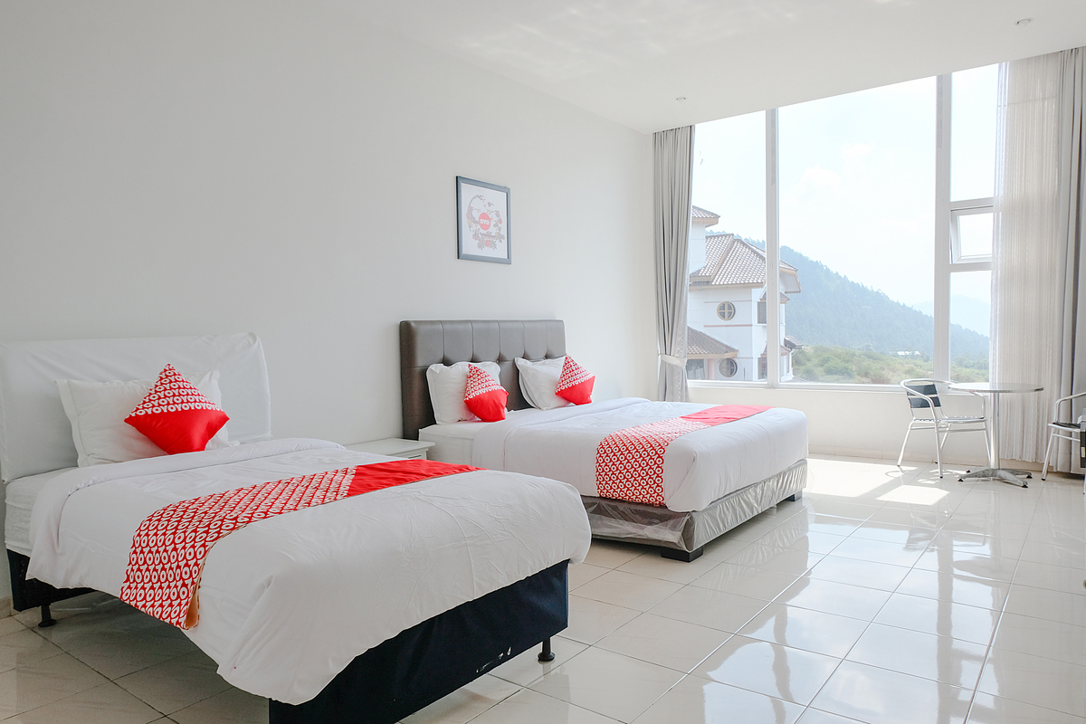 OYO 1194 Villa Bukit Panderman Residende