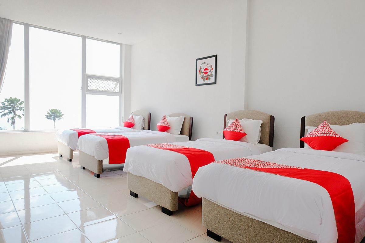 OYO 1194 Villa Bukit Panderman Residende