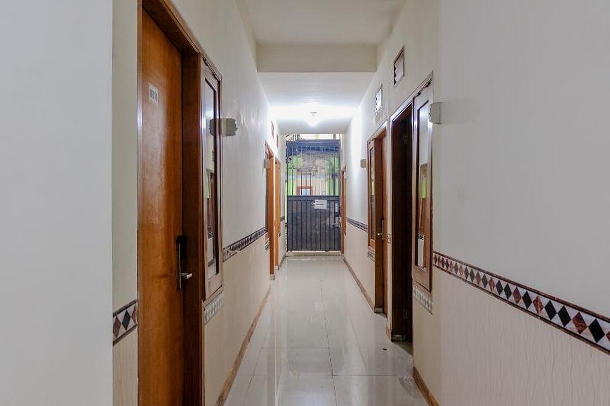 Oyo 1293 Dei Residence Arjosari