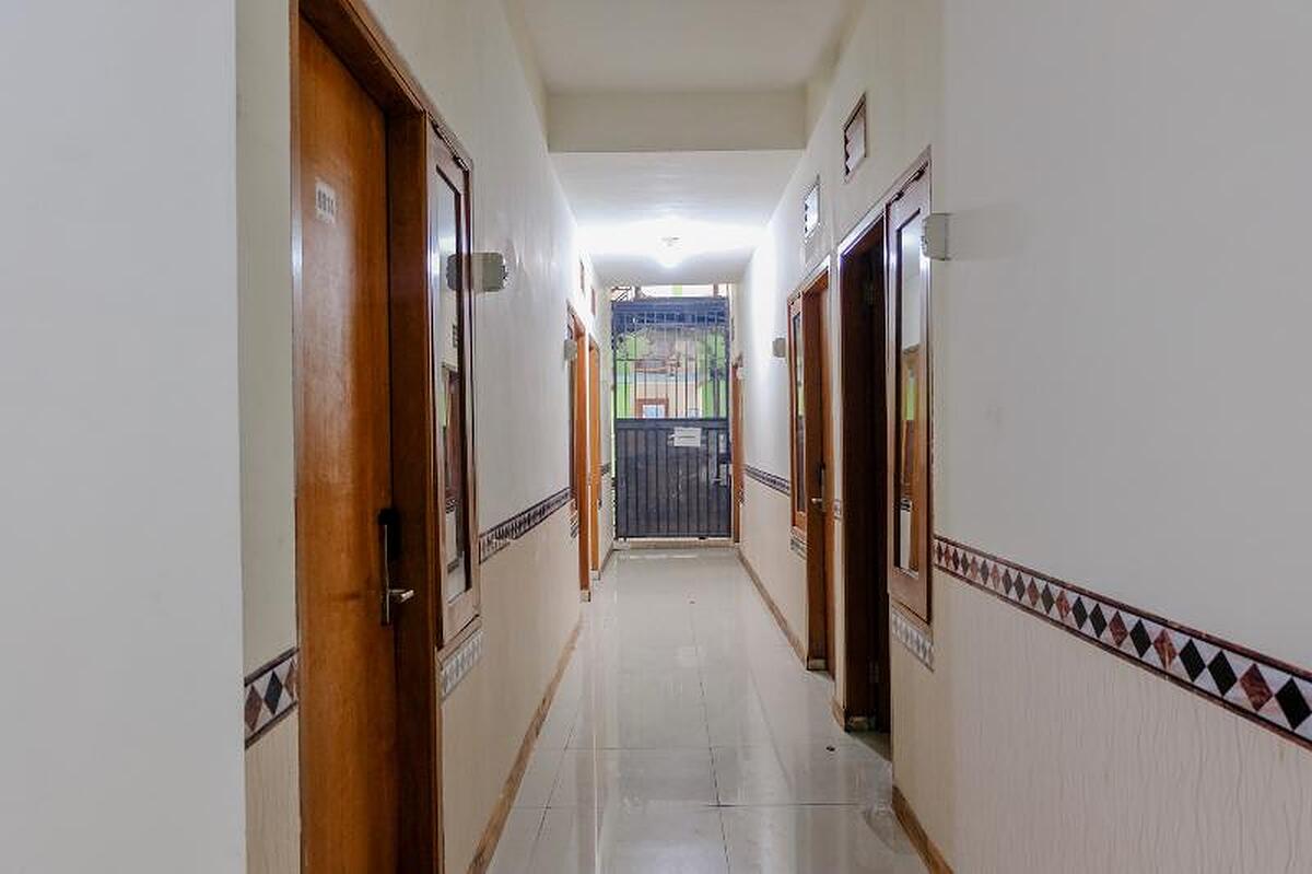 Oyo 1293 Dei Residence Arjosari