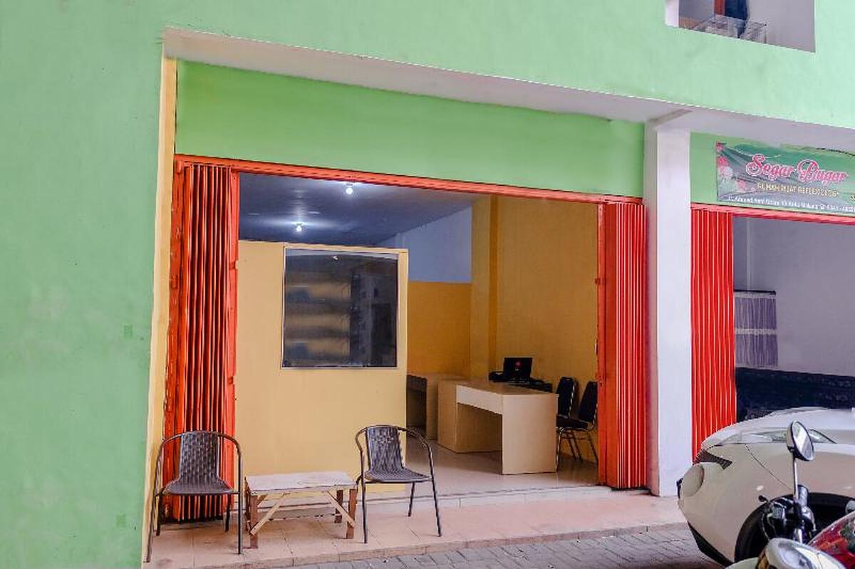 Oyo 1293 Dei Residence Arjosari