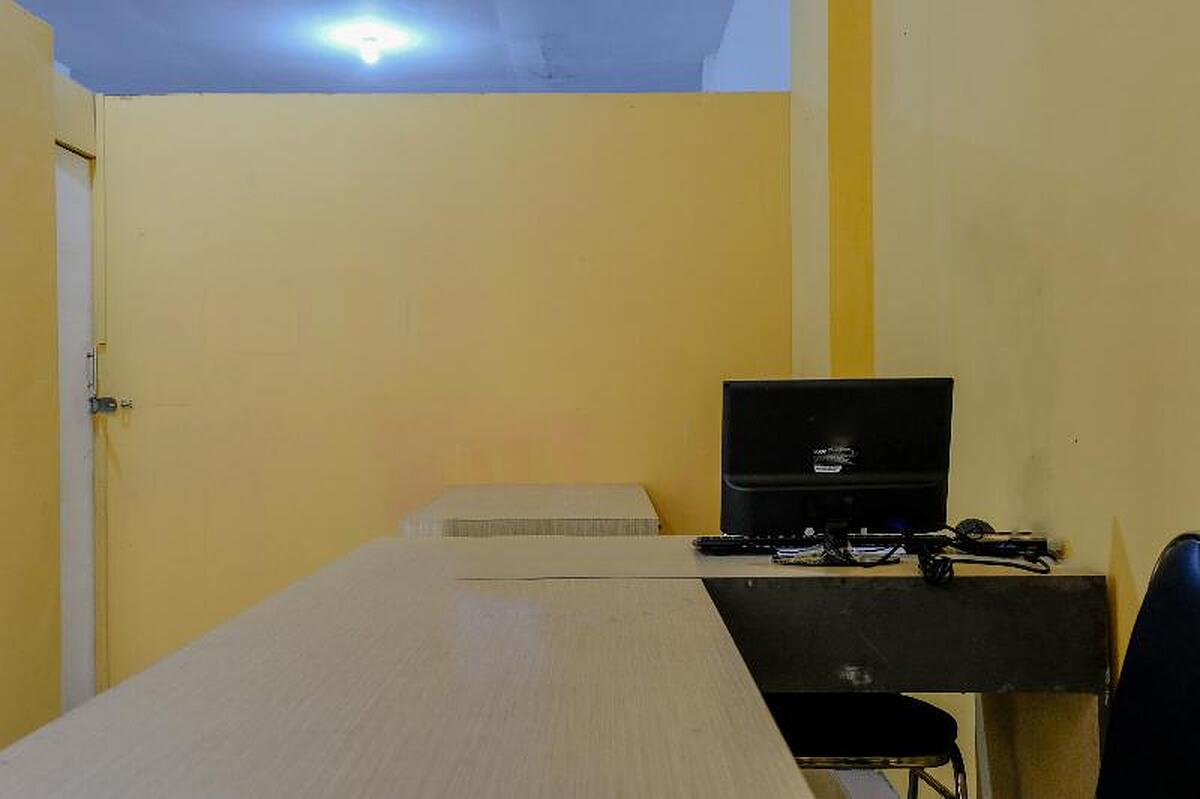 Oyo 1293 Dei Residence Arjosari