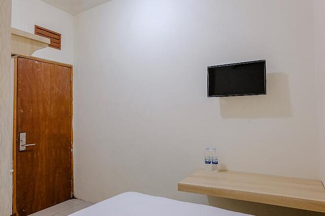 Oyo 1293 Dei Residence Arjosari