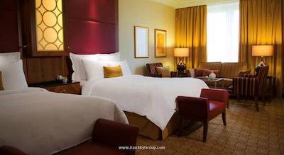 رنسانس مسکو مونارک سنتر