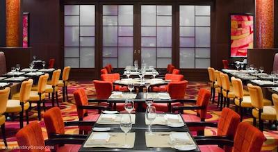 رنسانس مسکو مونارک سنتر