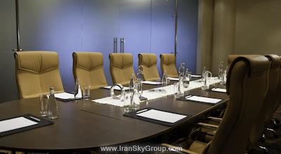 رنسانس مسکو مونارک سنتر