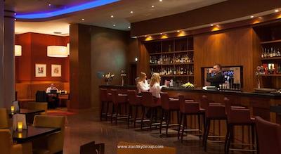 رنسانس مسکو مونارک سنتر