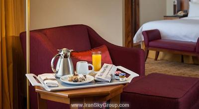 رنسانس مسکو مونارک سنتر